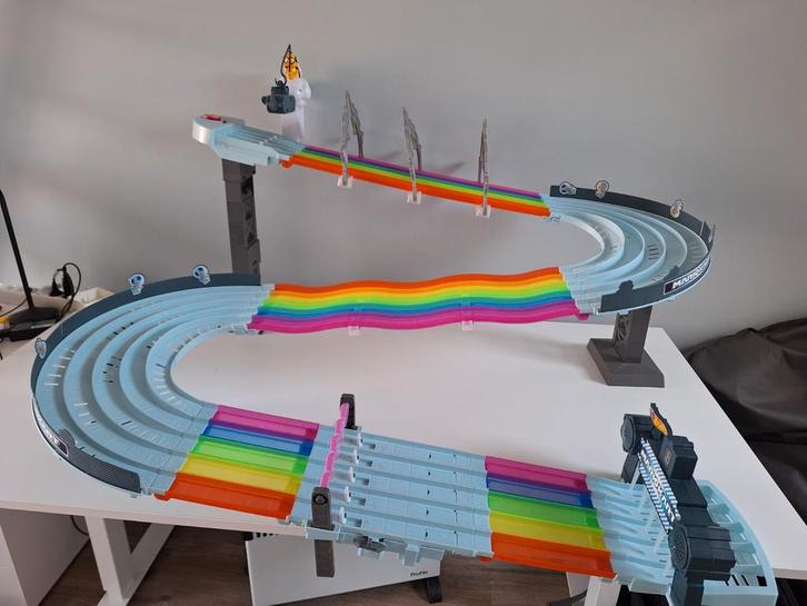 Hot Wheels Mario Kart Regenboogbaan, Kinderen en Baby's, Speelgoed | Racebanen, Zo goed als nieuw, Racebaan, Handmatig, Hot Wheels