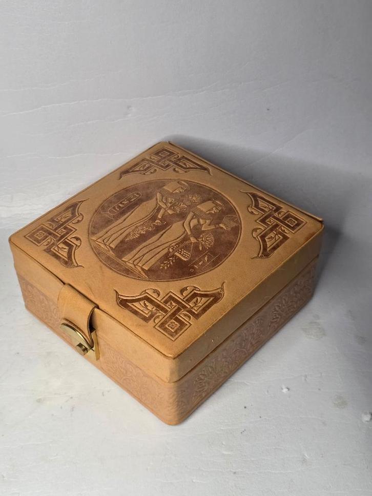 Egyptische lederen juwelenkist, Antiek en Kunst, Curiosa en Brocante, Ophalen of Verzenden