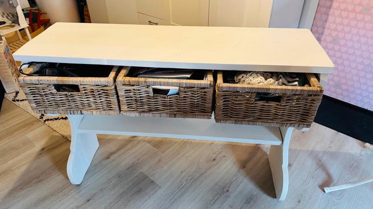 Sidetable in landelijke stijl, Huis en Inrichting, Tafels | Sidetables, Gebruikt, 25 tot 50 cm, 100 tot 150 cm, Rechthoekig, Grenenhout