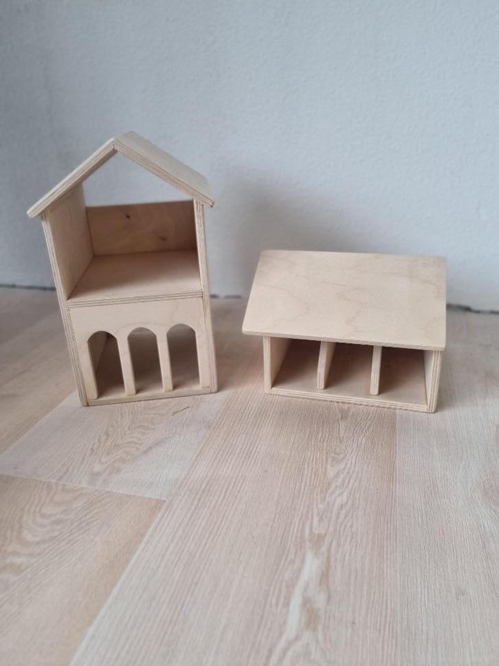 Houten boerderij gebouwen - 2-delig - Loods66B, Kinderen en Baby's, Speelgoed | Houten speelgoed, Nieuw, Overige typen, Ophalen