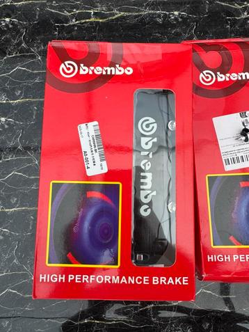 Brembo remklauwen (rood&zwart ) - universele spoiler beschikbaar voor biedingen