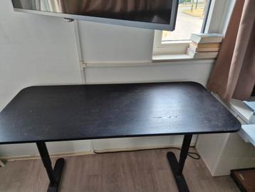 Ikea Bekant tafel. De maten zijn 60breed bij 140 lang. - afbeelding 3