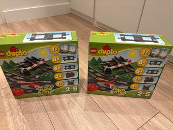 2x Lego Duplo Treinrails Set 10506 beschikbaar voor biedingen