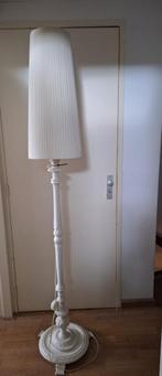 mooie brokante staande lamp, Huis en Inrichting, Lampen | Vloerlampen, Hout, Brocant, 150 tot 200 cm, Zo goed als nieuw