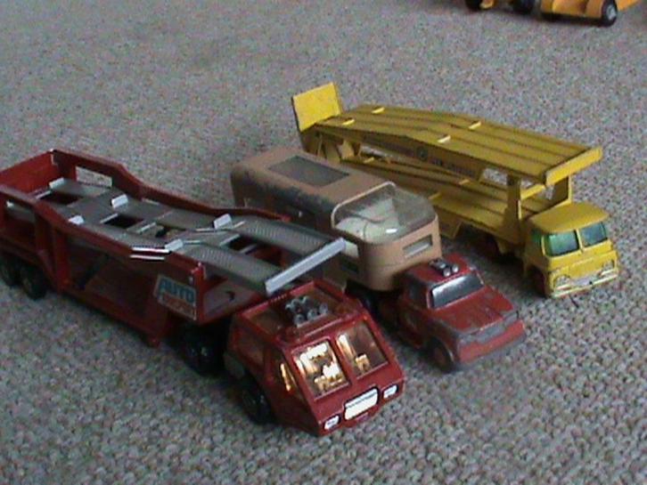 Drie Matchbox trucks, Hobby en Vrije tijd, Modelauto's | Overige schalen, Gebruikt, Bus of Vrachtwagen, Ophalen of Verzenden