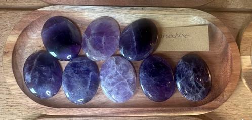 Amethist | WorryStone | €6.95 p.s, Verzamelen, Mineralen en Fossielen, Mineraal, Ophalen of Verzenden