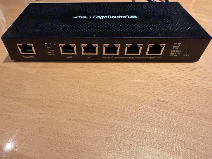 Ubiquiti EdgeRouter PoE - Krachtige Router, Computers en Software, Routers en Modems, Gebruikt, Router, Ophalen of Verzenden