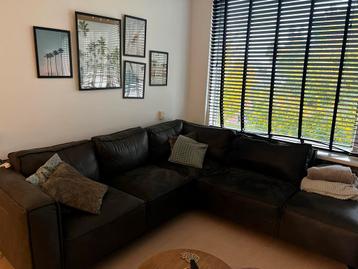 Hoekbank - 5 jaar oud - Comfortabel! beschikbaar voor biedingen