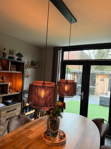 2 Zwarte hanglampen met rosé accenten, dimbaar beschikbaar voor biedingen