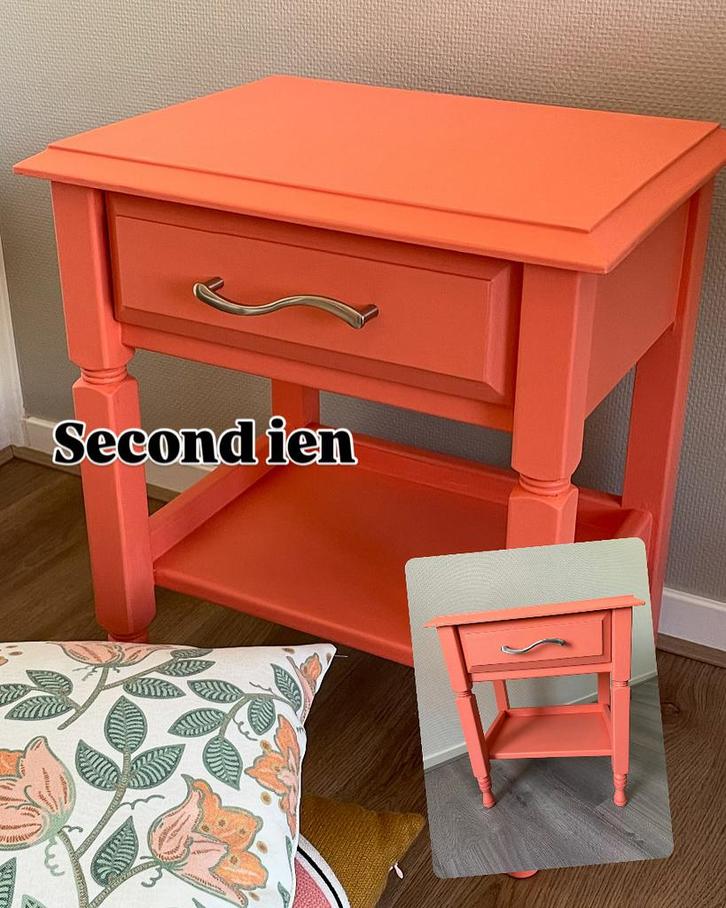 Fris Koraal Nachtkastje/Bijzettafel, Huis en Inrichting, Slaapkamer | Nachtkastjes, Gebruikt, Minder dan 55 cm, Minder dan 45 cm