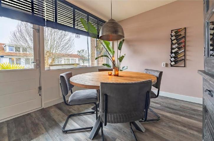 Eettafel + 4 Stoelen Pronto Wonen massief eikenhout, Huis en Inrichting, Complete eetkamers, Zo goed als nieuw, 4 tot 6 stoelen