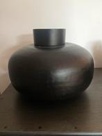 Zwarte bolle vaas met deukje - 23 cm hoog, Ophalen, Overige materialen, Gebruikt, Zwart