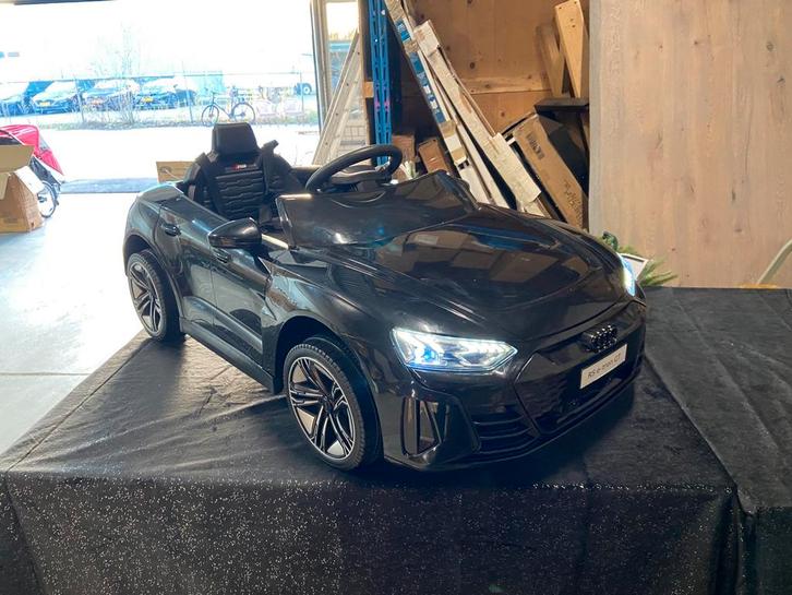 Audi RS-Etron voor kinderen van 3-5 jaar, Hobby en Vrije tijd, Modelbouw | Radiografisch | Auto's, Nieuw, Auto onroad, Ophalen