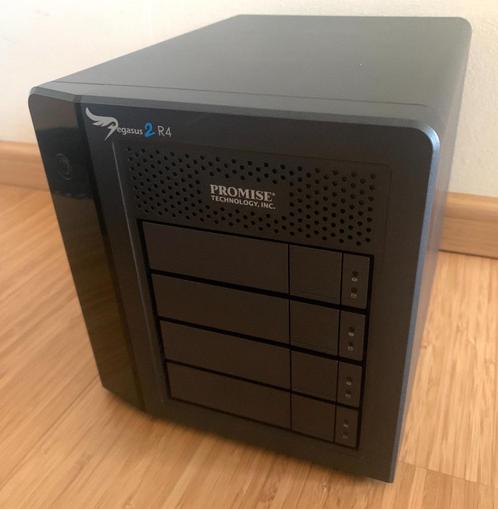 Promise Pegasus2 R4 RAID met 8 TB opslag - Thunderbolt 2, Computers en Software, Harde schijven, Gebruikt, Desktop, Extern, HDD