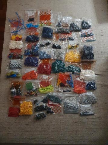 Heel veel Knex beschikbaar voor biedingen