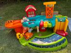 VTech Toet garage/winkel met 2 auto’s, Ophalen of Verzenden, Zo goed als nieuw