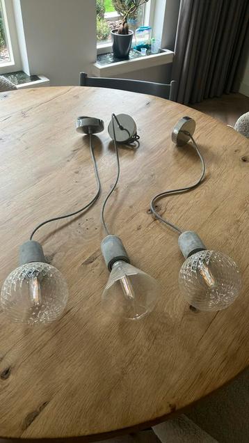 3x hanglamp inclusief led lamp beschikbaar voor biedingen