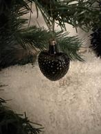 Antiek zwart glazen hartje., Ophalen of Verzenden