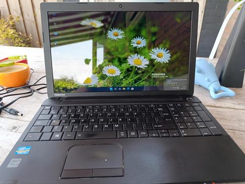 Nette thuis laptop., Computers en Software, Windows Laptops, Gebruikt, 15 inch, SSD, 2 tot 3 Ghz, 8 GB, Qwerty, Met videokaart