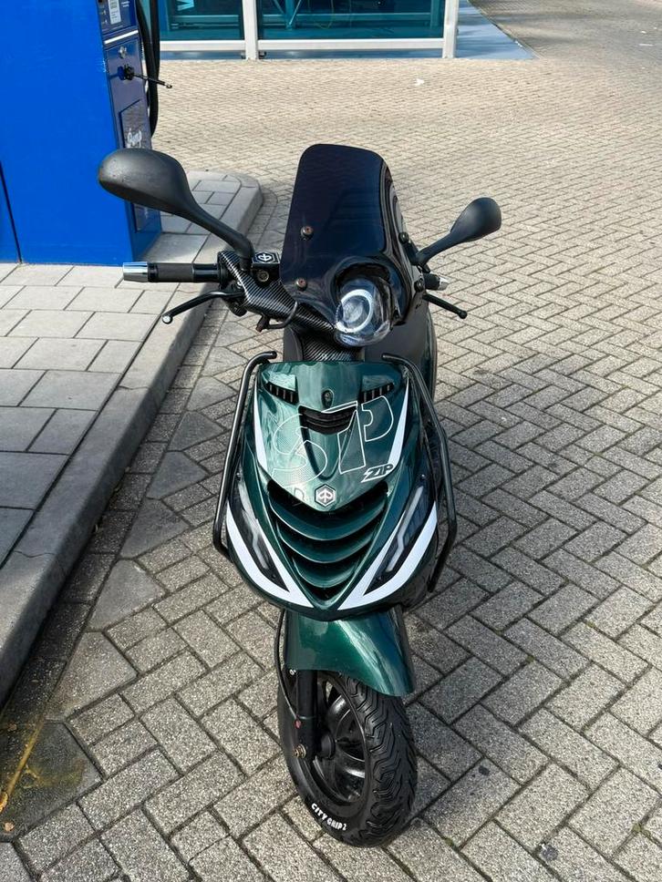 Zip 4t euro 4 80cc - ook te ruil voor 70ers  !!, Fietsen en Brommers, Scooters | Piaggio, Zo goed als nieuw, Zip, Maximaal 45 km/u