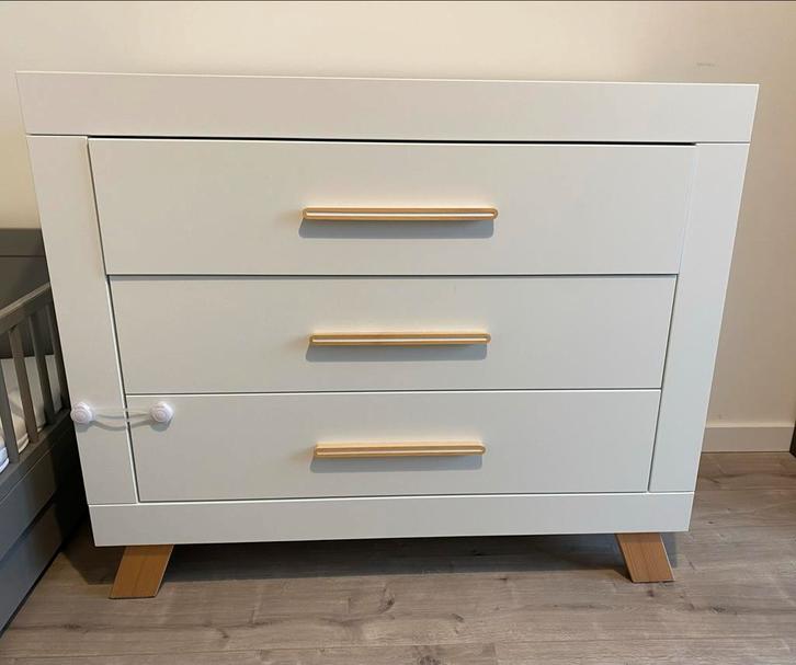 Bopita Fenna Commode Wit + Aankleedkussen (Beuningen), Kinderen en Baby's, Kinderkamer | Commodes en Kasten, Zo goed als nieuw