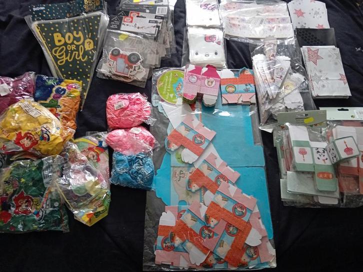 Restpartij traktatie zakjes,bakjes,doosjes,slingers enz, Diversen, Rommelmarktspullen, Nieuw, Ophalen of Verzenden