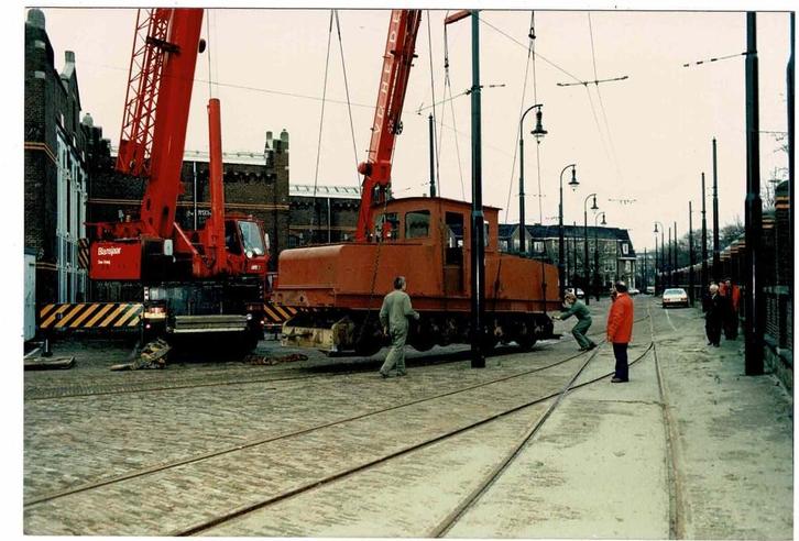 HTM ontspoorde loc. Tramfoto in Kleur Spoorwegen, Verzamelen, Spoorwegen en Tramwegen, Tram, Kaart of Prent, Verzenden