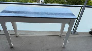 Stijlvolle Sidetable met Marmerlook Blad beschikbaar voor biedingen