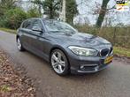 BMW 1-serie 116i Sport Shadow Edition navigatie sportstoelen, Auto's, BMW, 1-Serie, 65 €/maand, Traction-control, 19 km/l