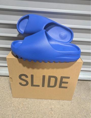 Yeezy slides maat 43 beschikbaar voor biedingen
