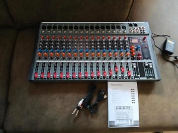 Gratis Versterker Gratis microfoon mengpaneel nieuw  beschikbaar voor biedingen