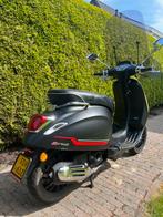 Vespa Sprint Piaggio 2021 50cc bromfiets, nieuwe onderdelen!, Fietsen en Brommers, Scooters | Vespa, Ophalen, Zo goed als nieuw