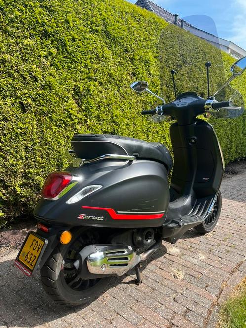 Vespa Sprint Piaggio 2021 50cc bromfiets, nieuwe onderdelen!, Fietsen en Brommers, Scooters | Vespa, Zo goed als nieuw, Ophalen