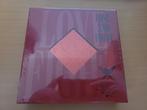 Ravi (vixx) love and fight album sealed + pc postcard kpop, Ophalen of Verzenden, Zo goed als nieuw, Aziatisch