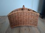 Kranten/tijdschriften mand, Ophalen, Mand, Zo goed als nieuw, Riet