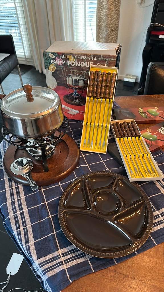 Vitage roestvrijstalen Fondueset met toebehorennieuw in doos, Witgoed en Apparatuur, Fonduesets, Zo goed als nieuw, Fondueset