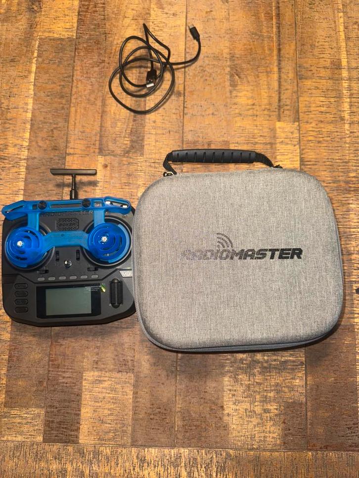 RadioMaster Boxer ELRS (Mode 2) + Batterij, Hobby en Vrije tijd, Modelbouw | Auto's en Voertuigen, Zo goed als nieuw, Overige typen