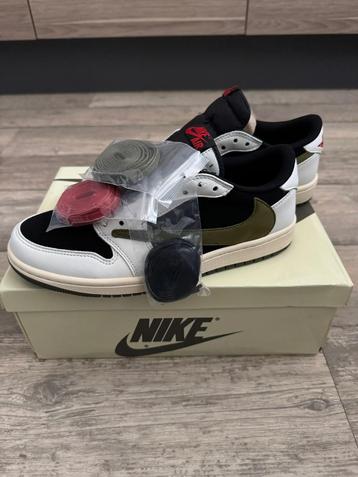 Nike Travis Scott Low 42,5 & 43 beschikbaar voor biedingen