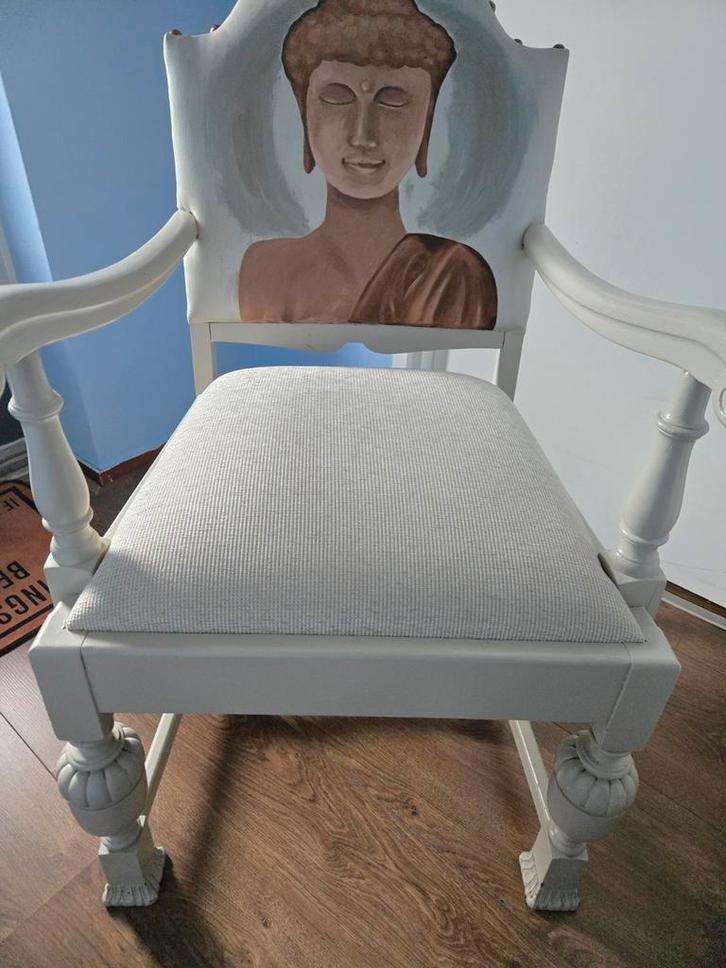 Boeddha Stoel - Uniek Handgeschilderd Design, Antiek en Kunst, Antiek | Meubels | Stoelen en Banken, Ophalen