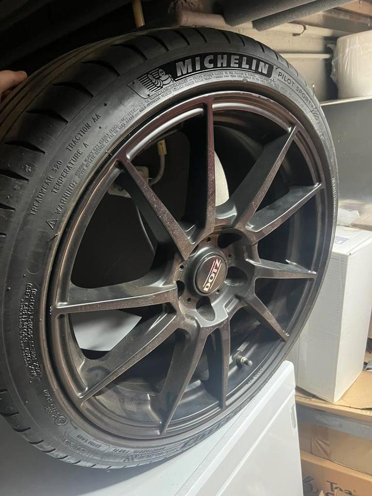 18 inch dotz velgen, Auto-onderdelen, Banden en Velgen, Band(en), Zomerbanden, 18 inch, 225 mm, Gebruikt, Ophalen of Verzenden