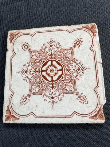 Antieke Bruin-Witte Tegel 15x15 cm beschikbaar voor biedingen