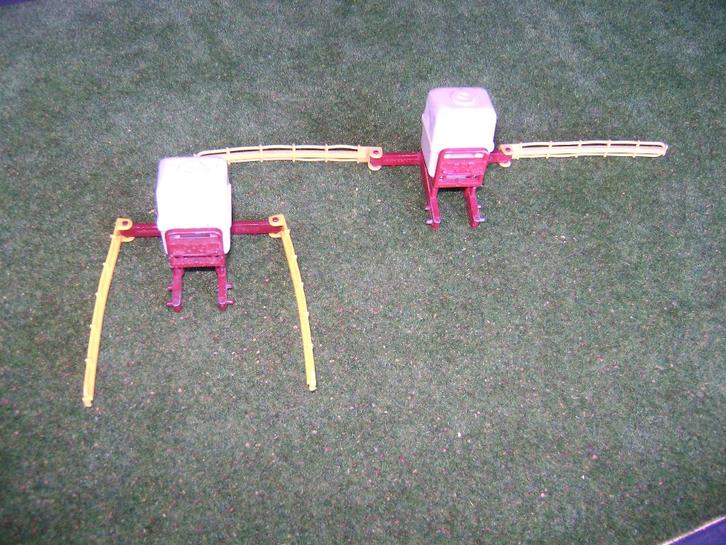 "Crop Spray" veldspuit van Britains nr. 9548, Hobby en Vrije tijd, Modelauto's | 1:32, Zo goed als nieuw, Tractor of Landbouw