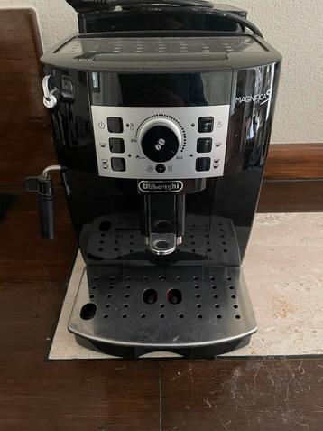 Koffiemachine DeLonghi MagnificaS / bonen beschikbaar voor biedingen