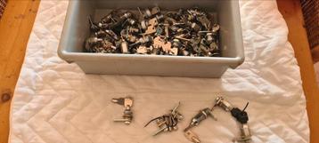 Diverse Slotjes beschikbaar voor biedingen