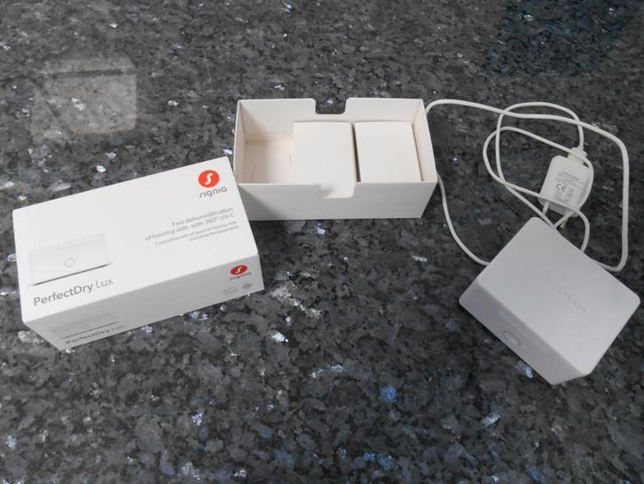 PERFECTDRY LUX DROOGBOX met UV voor HOORTOESTEL, Diversen, Verpleegmiddelen, Zo goed als nieuw, Ophalen of Verzenden