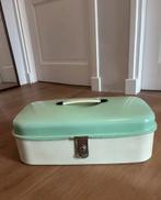 Emaille broodtrommel creme met pastel groen, Ophalen