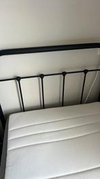 Zwart stalen bed evt met matras, Huis en Inrichting, Ophalen, Overige materialen, 90 cm, Eenpersoons