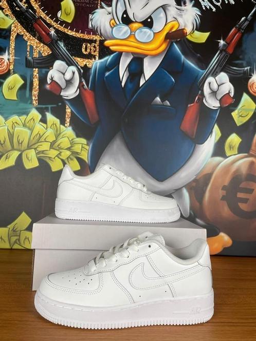 Nike Air Force 1 nieuw in doos!, Kleding | Heren, Schoenen, Nieuw, Wit, Ophalen of Verzenden