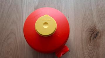 Tupperware saladebox beschikbaar voor biedingen