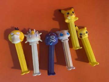 Vintage Pokemon Pez + 1 moderne beschikbaar voor biedingen